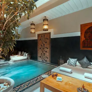 زيارة الفندق
